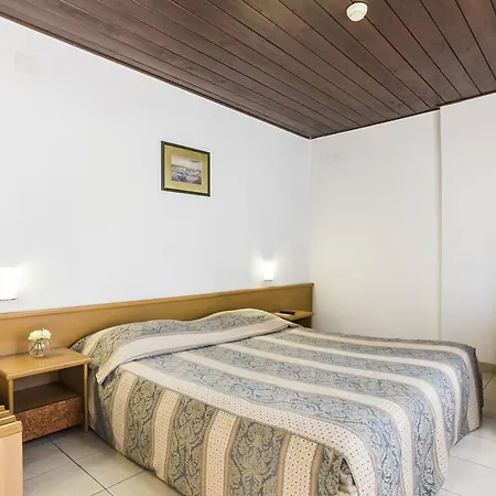 Plava Laguna 3*