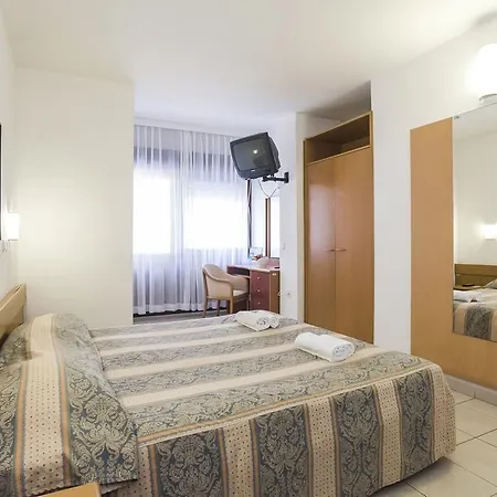 假日公园 Plava Laguna 3*