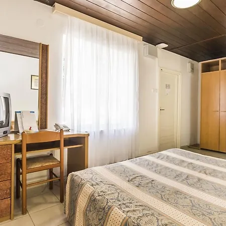 Plava Laguna 假日公园 萨武德里亚