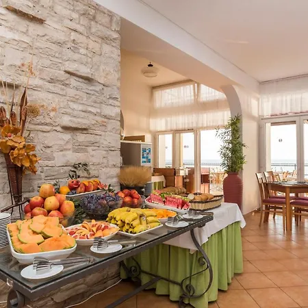 Plava Laguna 萨武德里亚